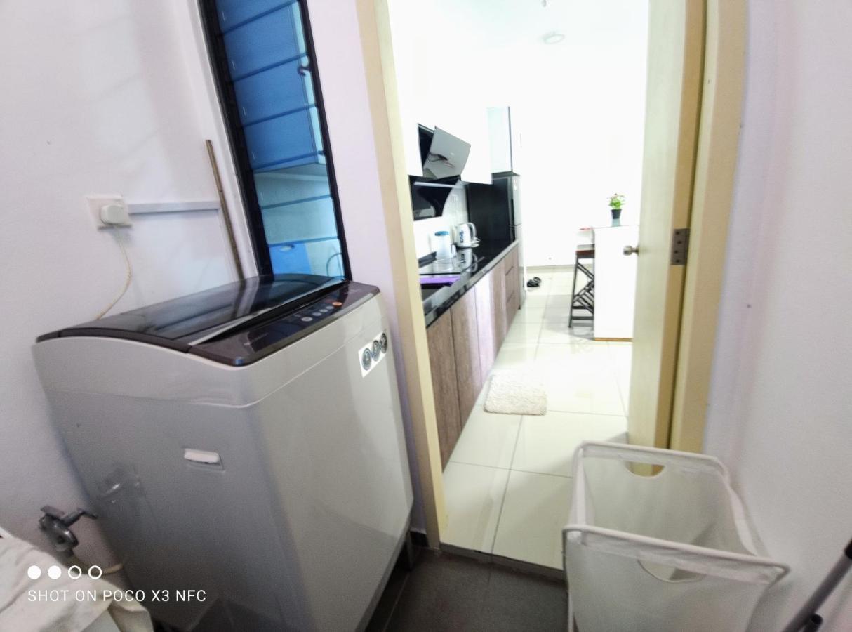 Atlantis Homestay Pool View 1210 말라카 외부 사진