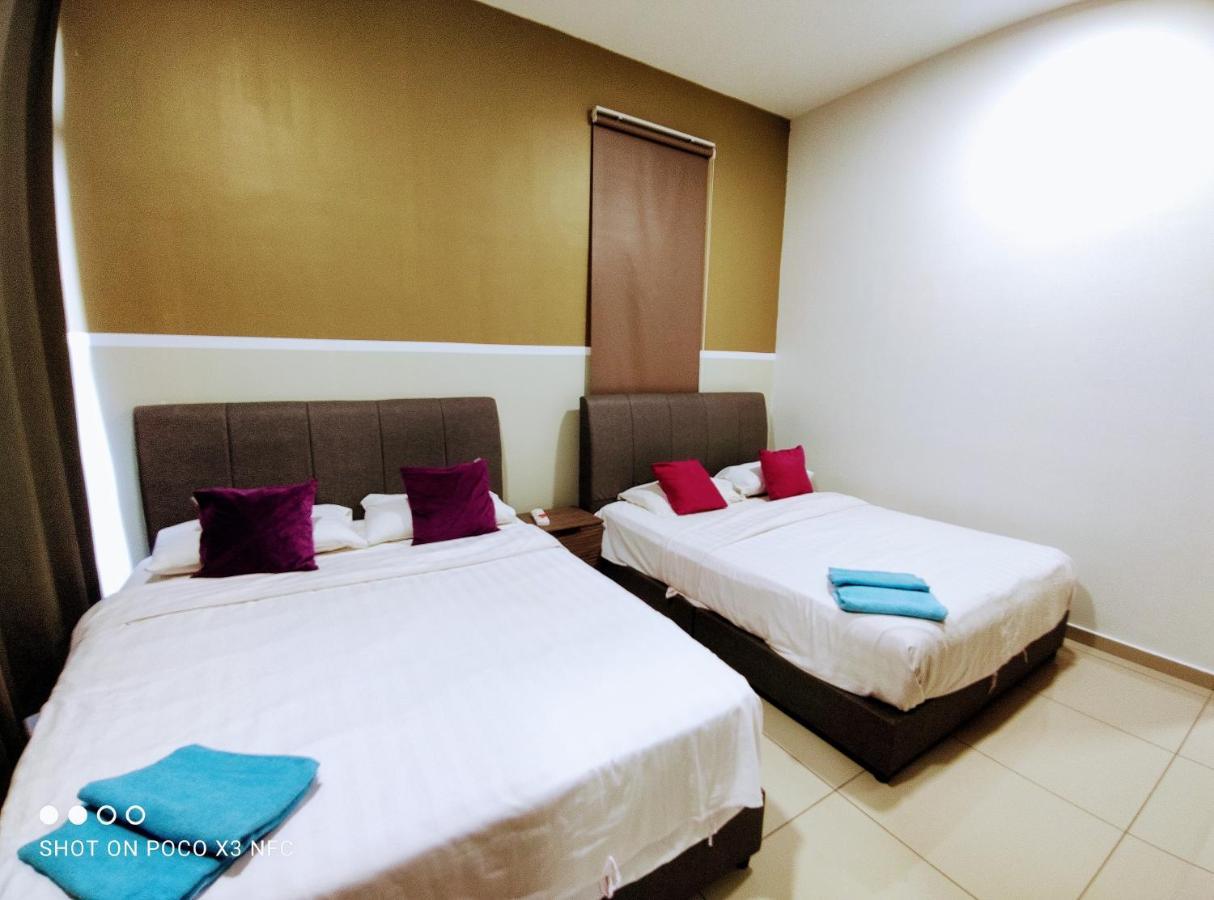 Atlantis Homestay Pool View 1210 말라카 외부 사진